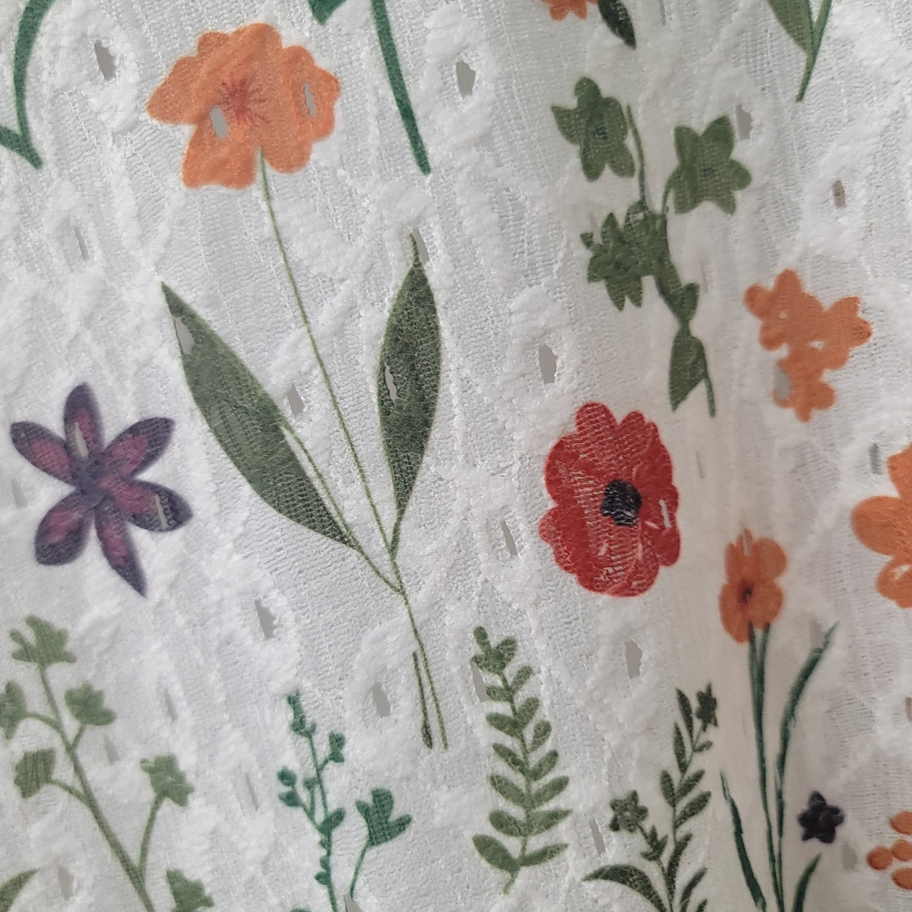 SHEIN Curve Floral Lace Fabric